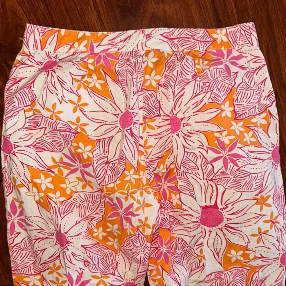 Lily Pulitzer Floral Pink and Orange Pants w front key pocket size 2 - Picture 5 of 5